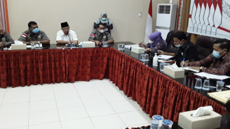 Tim Relawan RCTI Haris - Sani Sampaikan Sikap ke KPU, Sanusi Tak Tampak Batang Hidungnya