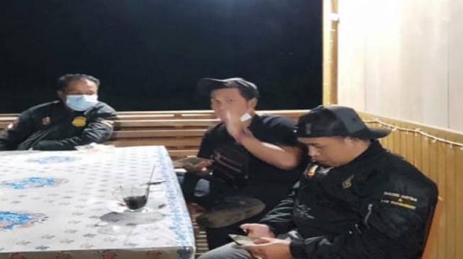 WNA Asal Rusia Terpaksa Diamankan Tim Imigrasi
