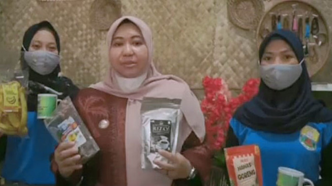 Masnah Ajak Pejabat dan Masyarakat Peduli Produk UMKM