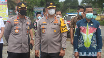 Kapolda Jambi Tinjau Pos Penyekatan di Perbatasan Jambi Sumbar