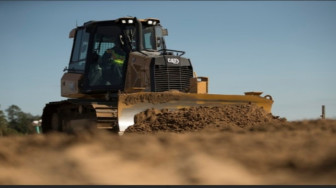 Trio Dozer Kecil yang Tangguh dan Canggih