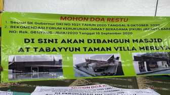 Iyo Bagak Oknum Warga Taman Villa Meruya itu ...Intimidasi Umat Muslim Beribadah