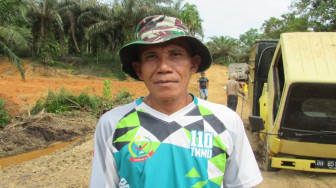 Warga Talangbelido Bangga Bisa Gotong Royong Bersama TNI