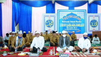 Wabup dan Istri Hadiri Isra' Mi'raj di Masjid Nurul Iman