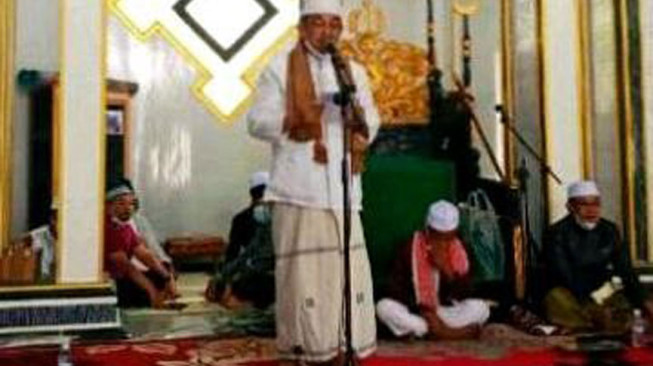 Bupati dan Wabup Tanjab Barat Hadiri Isra' Mi'raj di Desa Sungai Saren