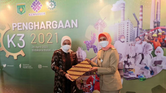 Mantap... Gubernur Jambi Dianugerahi Penghargaan K3