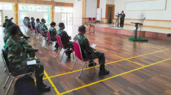 Tingkatkan Keimanan, Umat Nasrani Warga Korem 042/Gapu Gelar Kebaktian