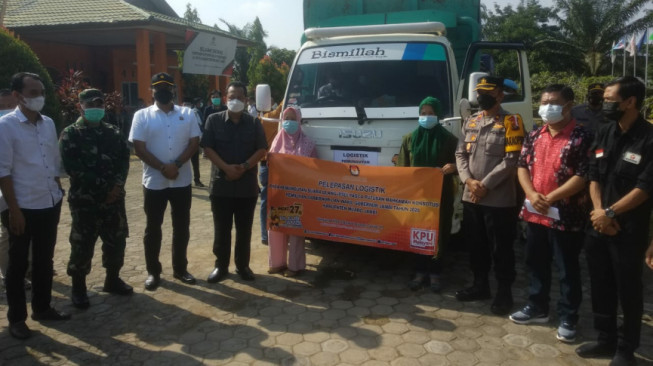 KPU Muaro Jambi Distribusikan Surat Suara dan Logistik PSU