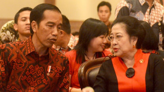 Buk Mega Minta Pak Jokowi Tegar