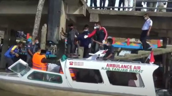 Sulit Berobat Lewat Jalur Air ? Tenang…. Ada Ambulans Air