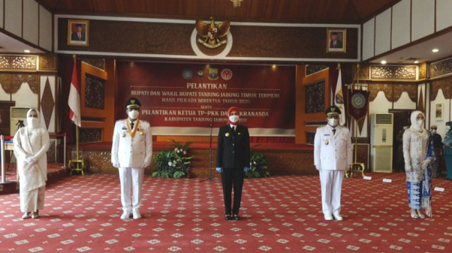 Pj Gubernur Lantik Bupati dan Wakil Bupati Tanjung Jabung Timur