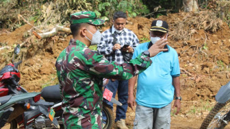 Kades Bukitberingin Dampingi Dandim Sarko Tinjau Sasaran Fisik TMMD