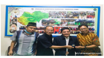 "Pak Gubernur" Dapat Rp 35 Miliar, Korupsi Batu Bara. Uangnya Mengalir Kemana...?
