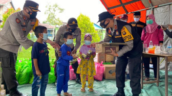 Kurangi Beban, Kapolda Salurkan Bantuan ke Korban Kebakaran