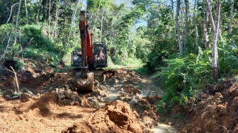 Terobos Bukit di Merangin, Tentara Menjawab Harapan Warga