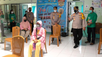Tinjau Vaksinasi Covid-19, Kapolda Jambi Ingatkan soal Varian baru