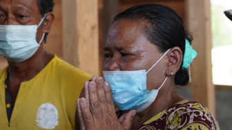 Rumahnya Didatangi Danrem, Bu Esi Menangis Haru