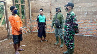 Kasdim Sarko Tinjau RTLH Sasaran Fisik Pra TMMD 111
