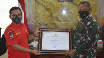 Danrem Garuda Putih Terima Piagam Penghargaan dari Menko Polhukam