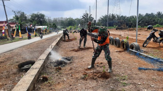 Jelang Pembukaan, Satgas TMMD Siapkan Lubang Penanaman Pohon