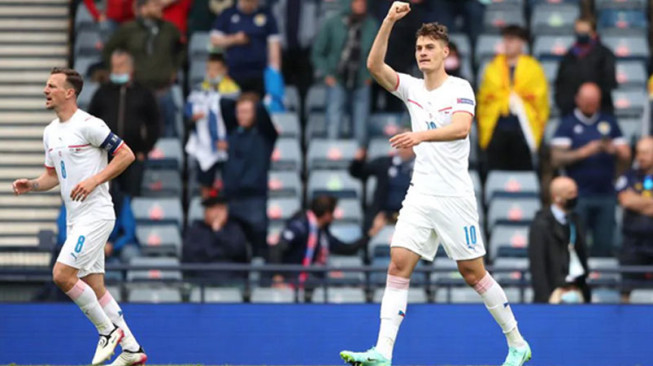 Dua Gol Schick Bawa Ceko Jadi Pemuncak Grup D