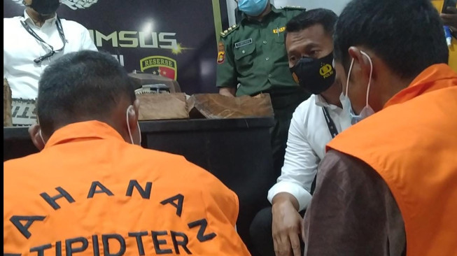 Polisi Buru Pemodal Pembalak Kayu Desa Petaling