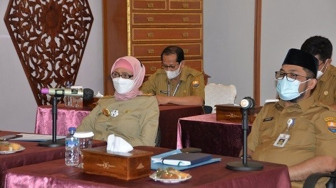 Pj Gubernur Hadiri Rapat Percepatan APBD