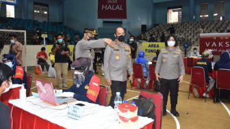 Warga Serbu Vaksinasi Corona di GOR Kotabaru
