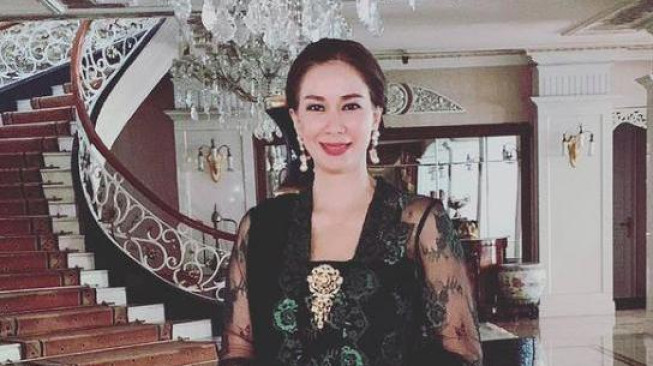 Nikah dengan Menteri Era Soeharto, Donna Louisa Pilih Mualaf