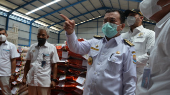 Jalani Perintah Jokowi, Haris Tinjau Gudang Bulog