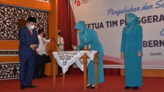 Hesnidar Resmi Pimpin TP PKK Provinsi Jambi
