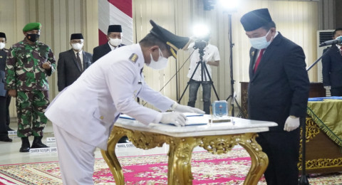 Al Haris Lantik Gurunya Jadi Bupati