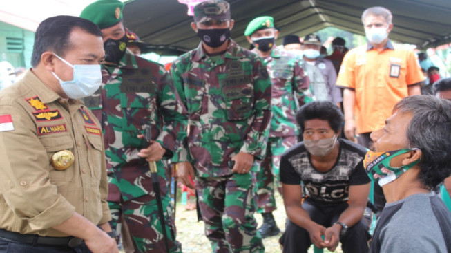 TNI Selamatkan Suku Anak Dalam dari Covid-19