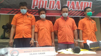 Ayah dan Anak Jual Sabu, Punya Senpi dan Motor Patroli