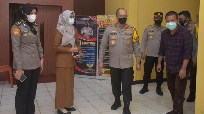 Kapolda Pantau Rumah Isolasi di Mess PKK Tanjabtim
