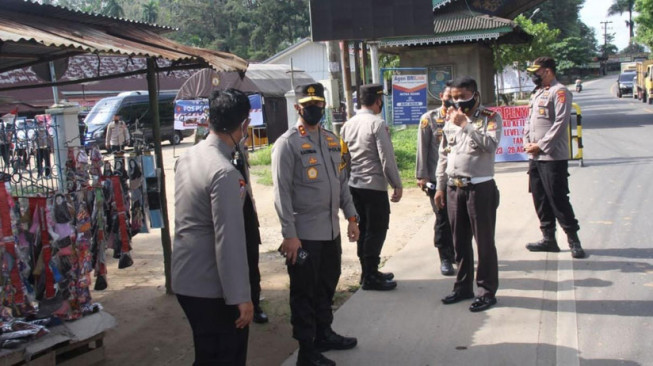 Masuk Kota Jambi Diperketat, Kapolda Cek Pos Penyekatan