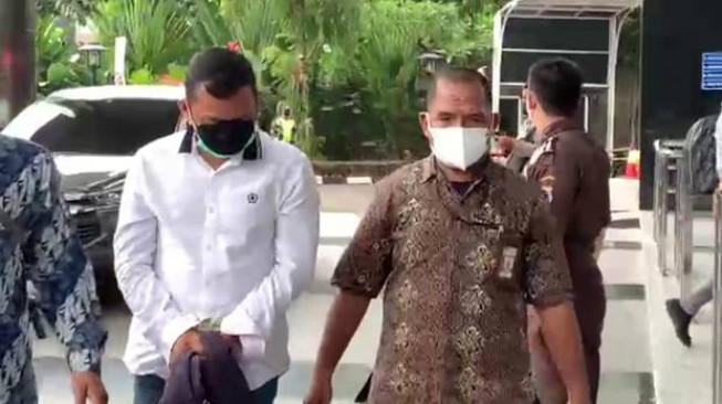 Sempat Melawan, KPK Bekuk Pengusaha Penyuap Anggota DPRD Jambi