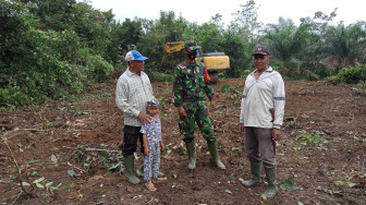 Demi Pembangunan Jalan TMMD, Warga Relakan Lahan dan Kebunnya