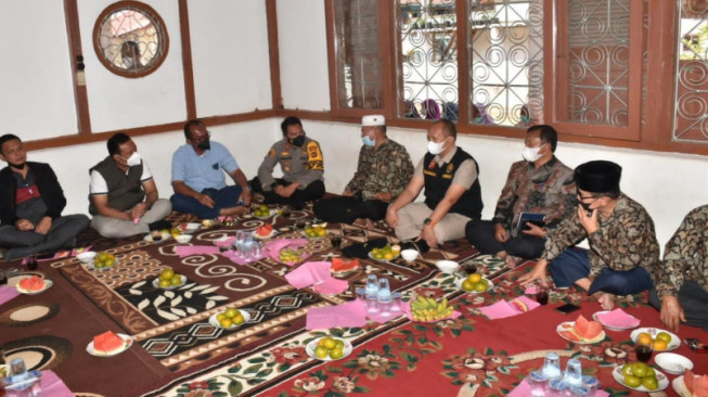 Kapolda Jambi Silaturrahmi dengan Masyarakat Depati Rencong Telang Pulau Sangkar