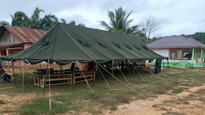 Satgas TMMD Dirikan Tenda Belajar di SD Pembantu