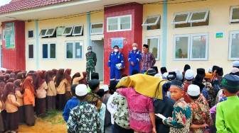 SKK Migas – Jindi South Jambi B Co Ltd Bantu Perlengkapan Sholat untuk Ponpes Darul Hijrah