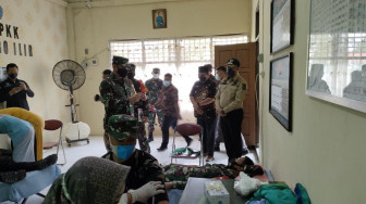 Katim Wasev Mabes TNI Pantau Donor Darah di Lokasi TMMD 112