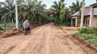 Jalan Desa Selesai, Camat Terima Kasih pada TNI dan Pemkab Tebo