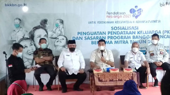 Sutan Adil Hendra Hadiri Pendataan Keluarga 2021 di Kota Jambi