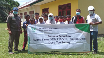Sambut Sekolah Tatap Muka, Asian Agri Bantu Renovasi Ruang Kelas