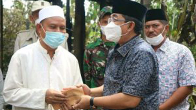 Cepat Tanggap, Bupati Anwar Sadat Tinjau Kebakaran dan Beri Bantuan