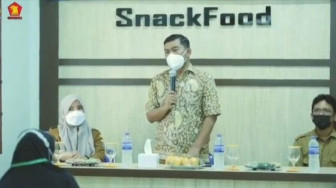 Rocky Candra Adakan Pelatihan dan Salurkan Bantuan kepada UKM