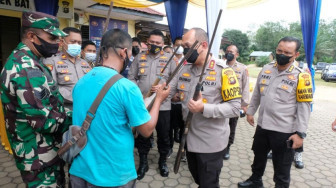Kapolda Silaturrahmi dengan Warga SAD Batanghari