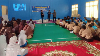 JMSI Memang Super Mantap! Beri Pelatihan Jurnalistik Emirates Islamic School