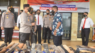 Orang Rimba Serahkan Senjata Lagi